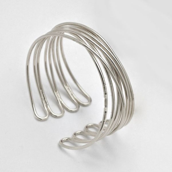 

exquisite girl bracelet charming ladies bracelet open tpye women christmas party bangle eye-catching ornaments, Golden;silver