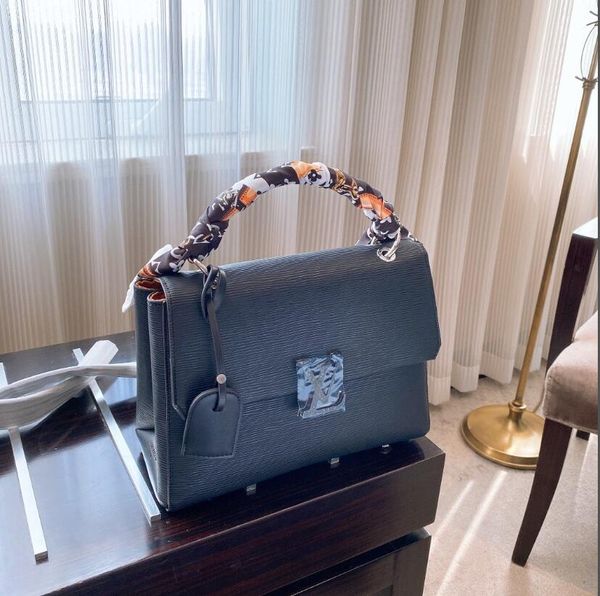 

2020 new selling classic women's designer high-quality women's leather casual classic wild shoulder bag messenger bag handbag back