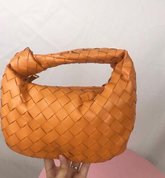 

b newset hand-woven leather handbags cloud shape evening bags thick chain clutch women pouch clip handbag crossbody totes