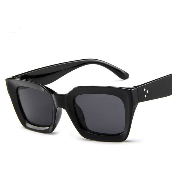 

2020 новые европейские и американские модные солнцезащитные очки luxury ladies cat eye солнцезащитные очки женщины марка дизайнер óculos de, White;black