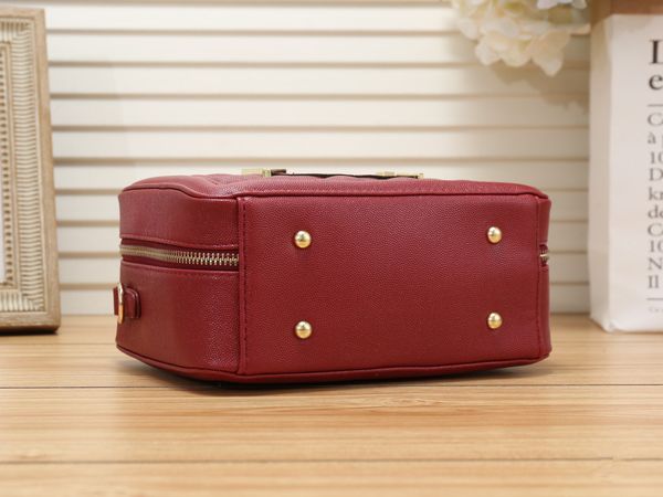 

New quality fa hion women fa hion co metic bag make up travel toiletry torage bag makeup bag