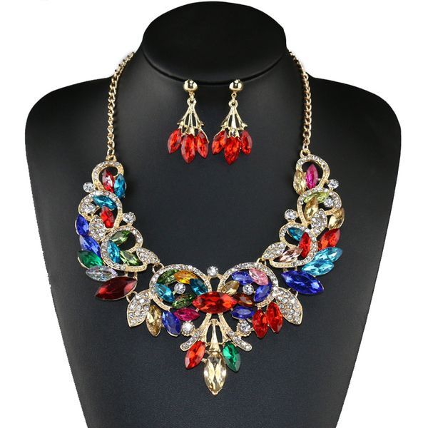 

luxury european and american luxury famous color acrylic diamond clavicle necklace sweater chain set exaggerated fashion dinner dress women, Golden;silver