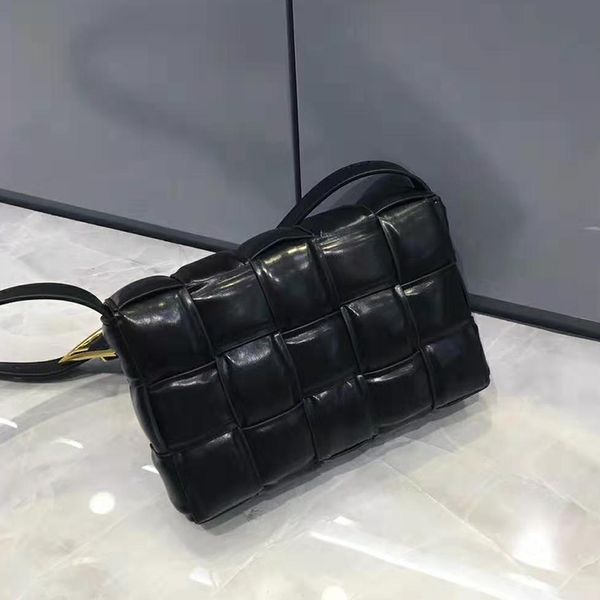 

новая волна европейской и американской моды кожи женщин подушки тофу пакетную сеть красный ретро небольшой квадратный пакет женского плеча с