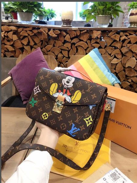 

2020 classic designer women's cartoon pattern handbag ladies handbag handbag clutch bag female purse wallet