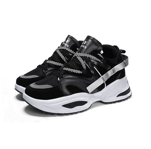 

chaussures fashion designer shoes triple s trainers white black dress de luxe sneakers men women running shoes
