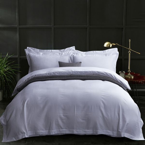 Compre Geometric Solido Branco Jacquard Bed Define 100 Algodao