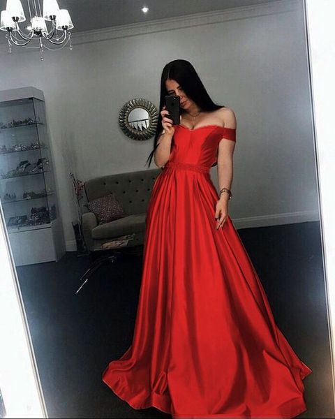 2020 Red Satin Prom Vestidos Off the Shoulder mangas Custom Made Mulheres Formal vestido de festa vestidos de noite com Belt