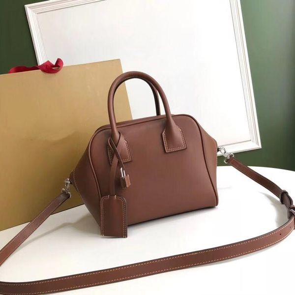 

new ladies bowling handbags 2019 british designer handbags fashion sweet lady style with leather long shoulder strap shoulder bag