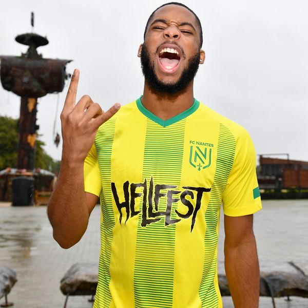 

jersey fc nantes home cdl 19/20 soccer jerseys , fc nantes yellow 19/20 home jersey special edition "hellfest" football shirt runn, Black;blue