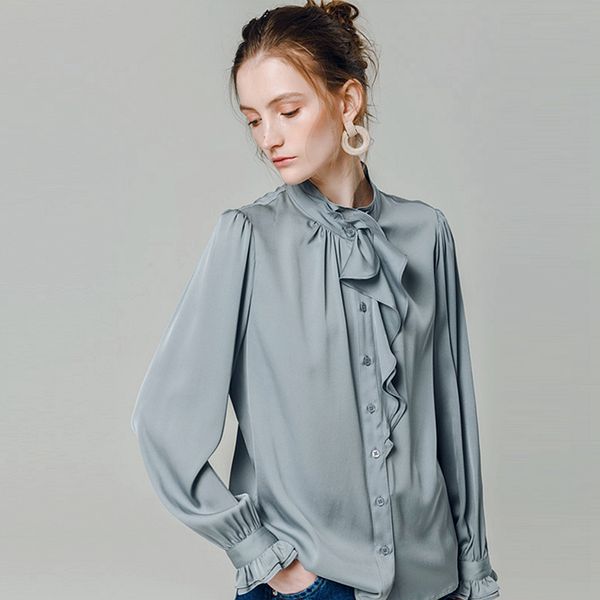 

100% шелк блузки женщины сплошной рубашка классический дизайн стенд воротник оборками длинные рукава офис tops элегантный стиль новой моды, White