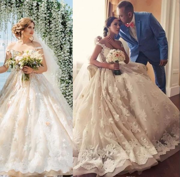 

Gorgeous Lace Ball Gown Wedding Dresses Jewel Sheer Neck Capped Appliques Vintage Wedding Dress Sweep Train Plus Size Bridal Gowns