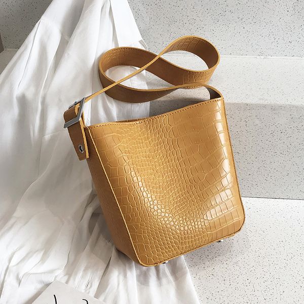 

2020 korean version of the new wild fashion crocodile pattern bucket bag women's pu leather crossbody shoulder bag