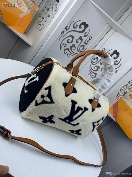 

19fw 2019 new solid color leather handbag for women casual bucket bag ladies shoulder bag crossbody large rivet messenger diamond bag yecq4