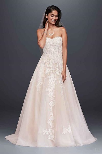 

wedding gowns 2019 lace light champagne design sweetheart appliques a-line birdal dresses custom made court train 2020 new, White