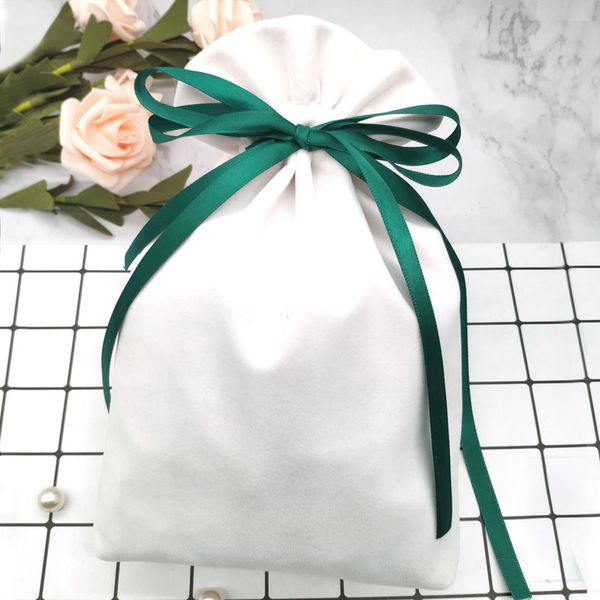 

gree ribbon white velvet wedding jewelry bags 1pcs christmas velvet gift packaging jewlery valentine's day bag pouches 18x25cm, Black