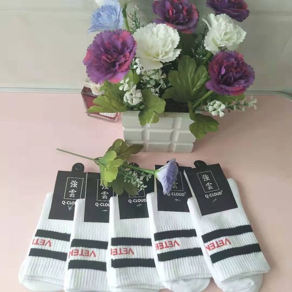 

10pair vetements black white socks tide brand teenager student hip hop style long socks letter embroidery athletes leg warmers stripe socks