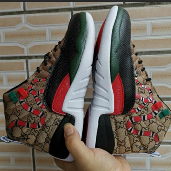 

12 gs generation of snake black brown red men 2019 basketball shoes new style 12s mens snakeskin multicolor sport designer sneakers with box