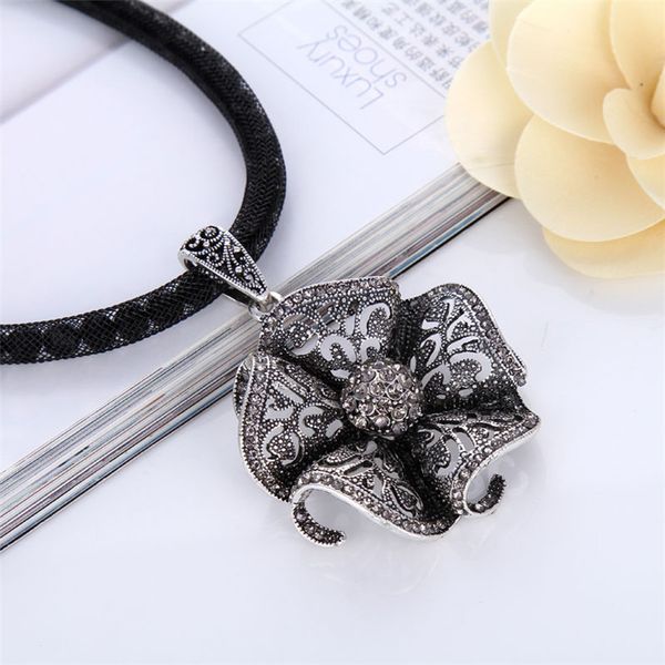 

moonrocy antique silver color vintage necklace crystal long necklace coat chain imitation pearl flower for women dropshipping