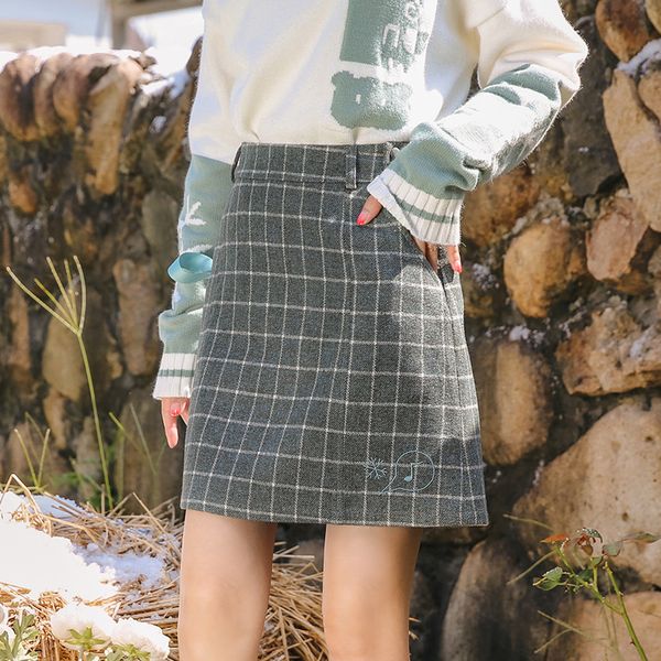 

winter woolen plaid mini skirt for women kawaii snowflake embroidery teenage girls lolita vintage lace up a line short skirts, Black