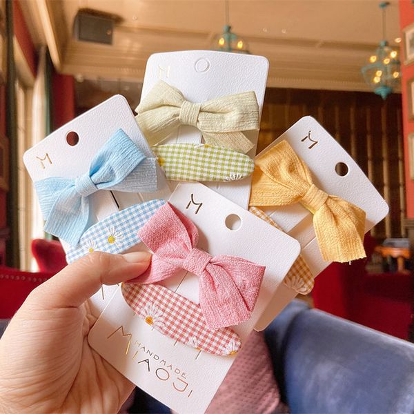 

2 pcs new children beautiful colorful daisy lattice fabric oval bb clip sweet girl fashion bow duckbill clip hair accessories, Slivery;white