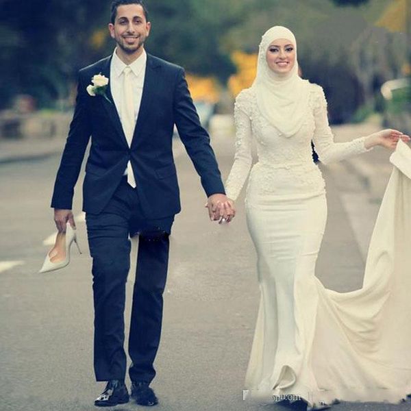 Maßgeschneiderte muslimische Kleider Meerjungfrau mit langen Ärmeln Satin Kapelle Zug Stehkragen Arabisch Dubai Hochzeit Brautkleid Plus Größe