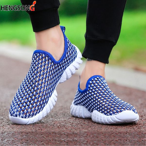

2018 summer men water sports shoes mesh hollow out breathable sneakers men water beach shoes woman man sneakers sportswear
