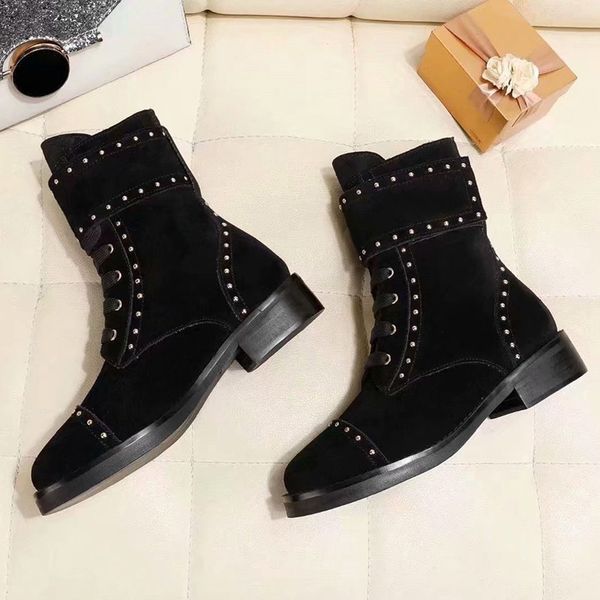 

2020 comfortable autumn and winter european and american fashion leather martin boots foreign style round head short female knight boots, Black