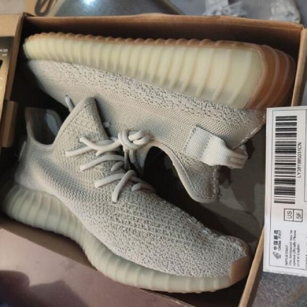 

socks new yecheil yeshaya black static 3m reflective kanye west sports shoes citrin cloud white synth clay zebra men women shoes