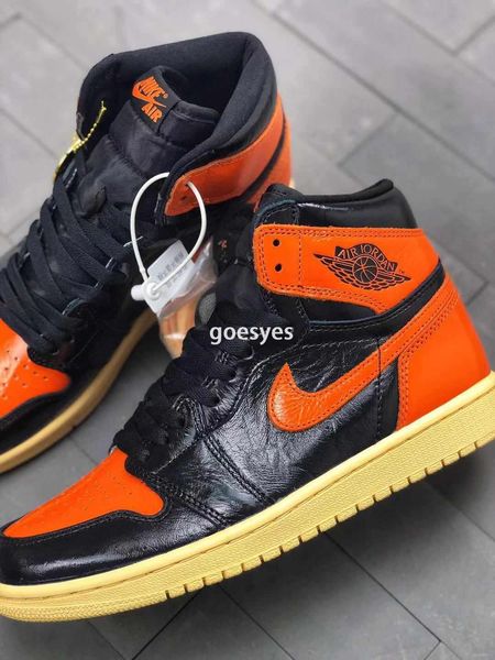 

new 1 high og shattered backboard 3.0 black orange basketball shoes men women 1s sports luxury sneakers with box, White;red