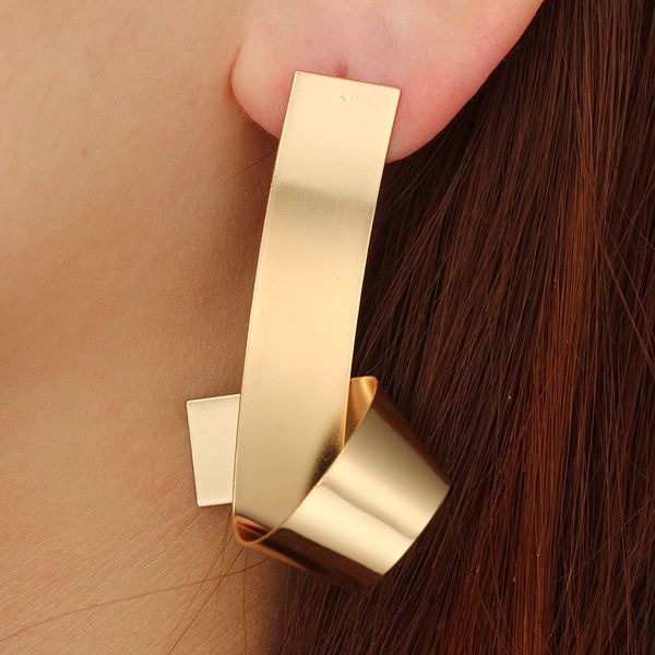 

2020 new fashionable women irregular earrings with alloy sequins original earrings large long modern earrings retro art jewelry, Silver