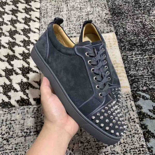 

designer fashion low cut red bottom spiked men's flat junior studs toe grey suede leather casual walking party shoes, luxury men traine, Black