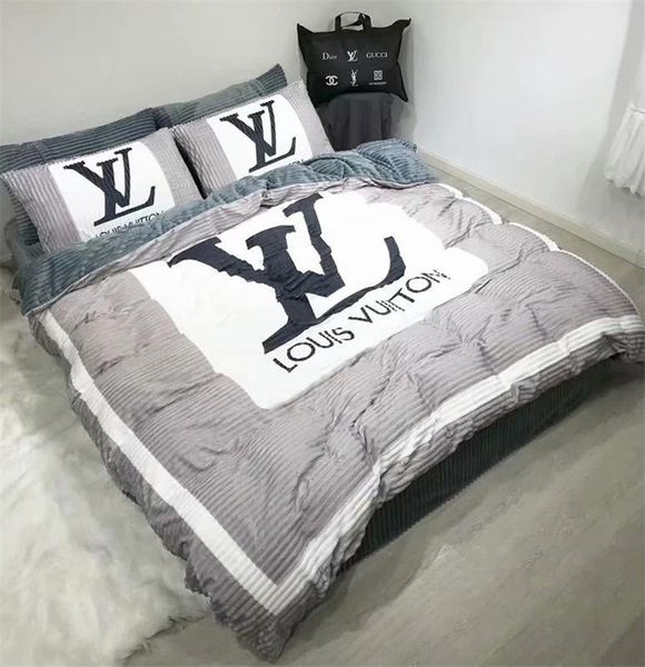 Grey L Letter Bed Cover Suit New Frame Pattern Comfortable Duvet