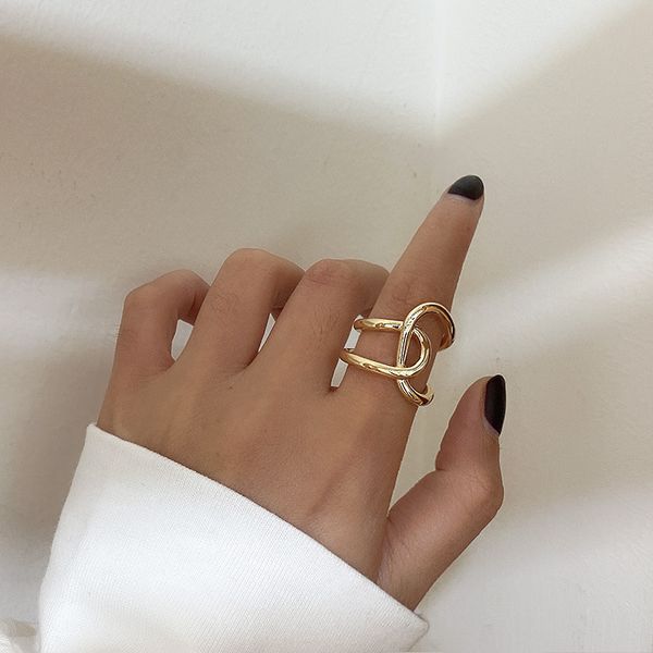 

fashion personality temperament simple atmosphere twisted metal ring female, Silver