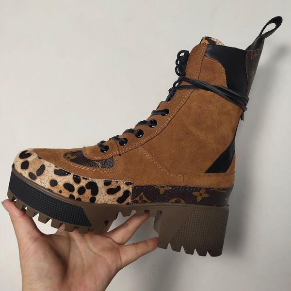 

2020 personality european women's boots thick high-heeled front lace-up short tube printing color-matching martin boots factory direct, Black