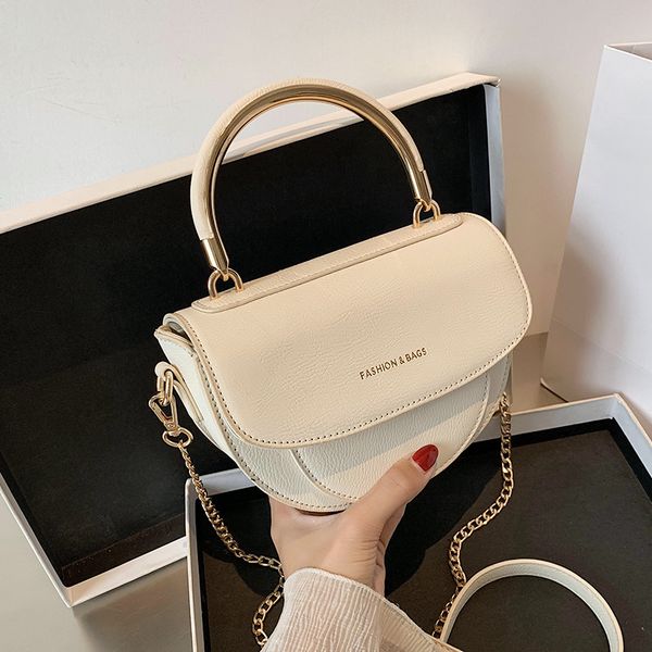 

new french design fashion chain handbag saddle bag & elegant messenger bag shoulder width 18.5cm height 14cm thickness 5cm
