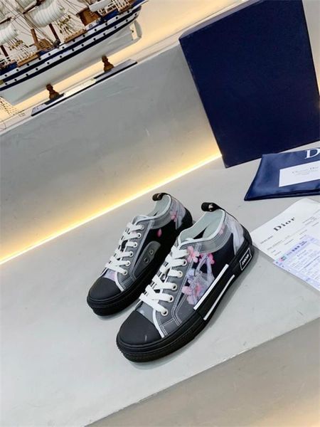 

2020 luxury mens women designer shoes designer sneakers casual men trainers running shoe with box xr200404, Black;red