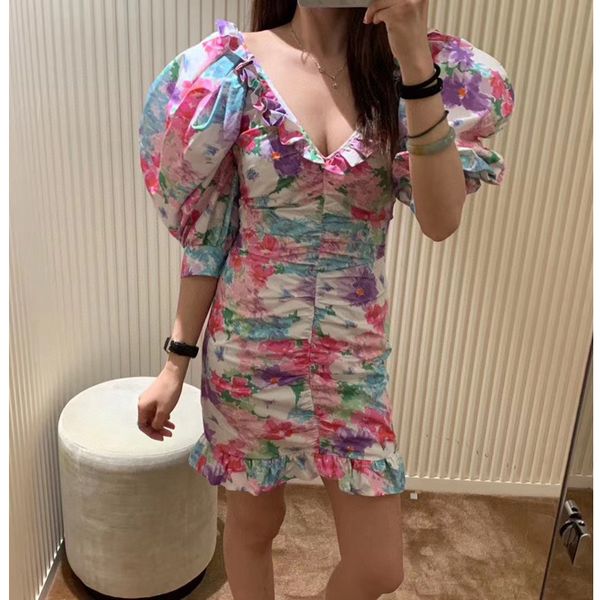 

5.19 high end tailored 2020 summer new women fashion v-neck puff sleeve ruffles print temperament elegant dress, White;black