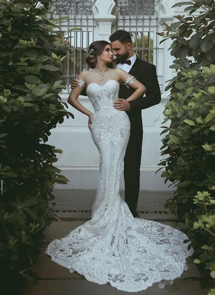 2020 New Modern Arabic Mermaid Abiti da sposa Sweetheart Illusion Appliques in pizzo Corte dei treni Plus Size Sexy Open Back Abiti da sposa Vestidos