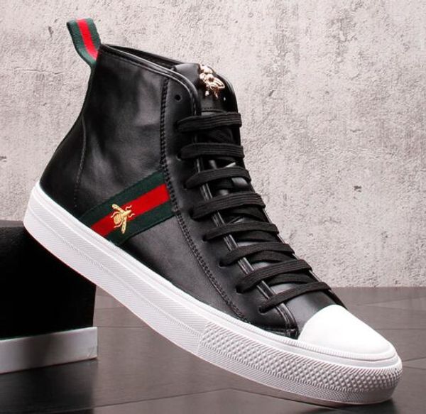 

Sapatos clássicos whee