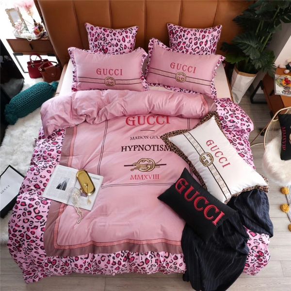 Boutique Italian Craft Embroidery Bedding Sets Top Quality Pink
