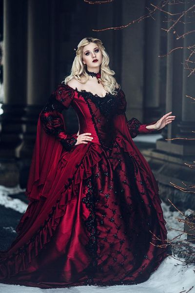 Gothic inverno inverno rosso e nero Rinascimento Black Fantasy Vamtorian Vampire Abiti da sposa in campagna con maniche lunghe in coppia