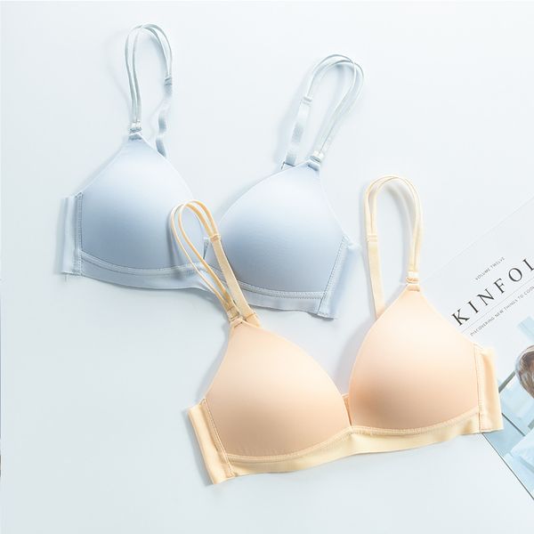 

2019 summer ultra-thin bra new products seemless non-steel ring comfortable breathable method solid triangle cup beauty back bra, Red;black