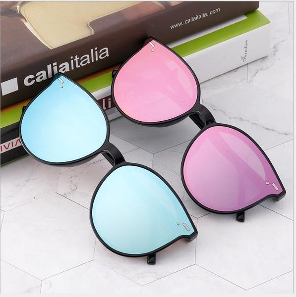 

new style sunglasses retro classical sunglasses sunglasses universal pc frame glasses for men and women, White;black