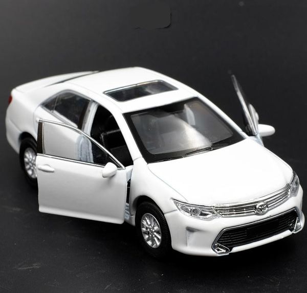 2019 1 36 Alloy Pull Back Toyota Camry Model High Simulation 2