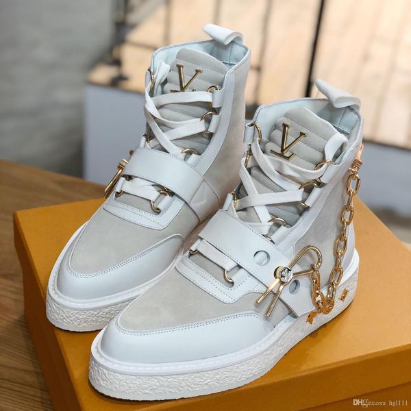 

autumn and winter new metal decorative casual belt martin boots women increase thick-soled fashion chain boots waterproof shoes high