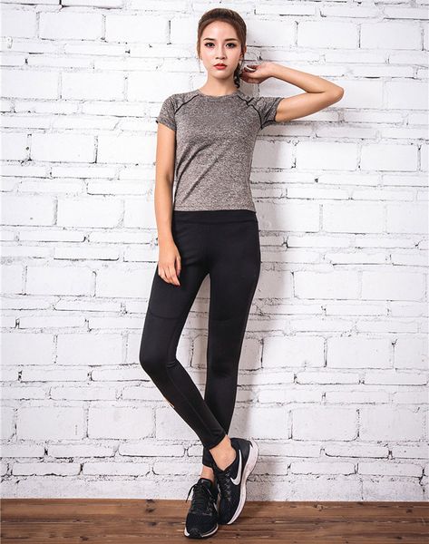

women designer tracksuits 2020 summer new brand women breathable quick dry yoga tracksuits women two pieces sets size s-xl, Gray