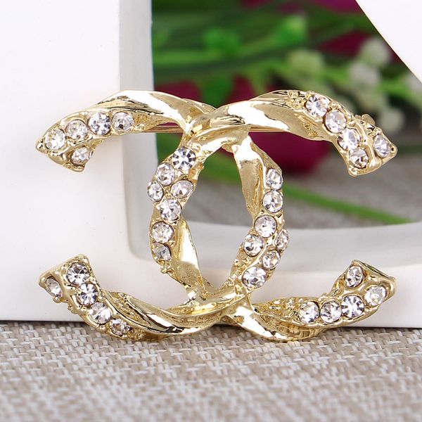 

women wedding brooch iced out jewelry designer brooches banquet accessories letter brand brooches wholesale