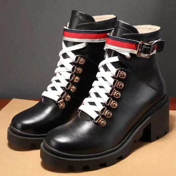

2019 new designer fashion woman leather short autumn winter ankle fashion brand casual shoes leather star women shoes, Black