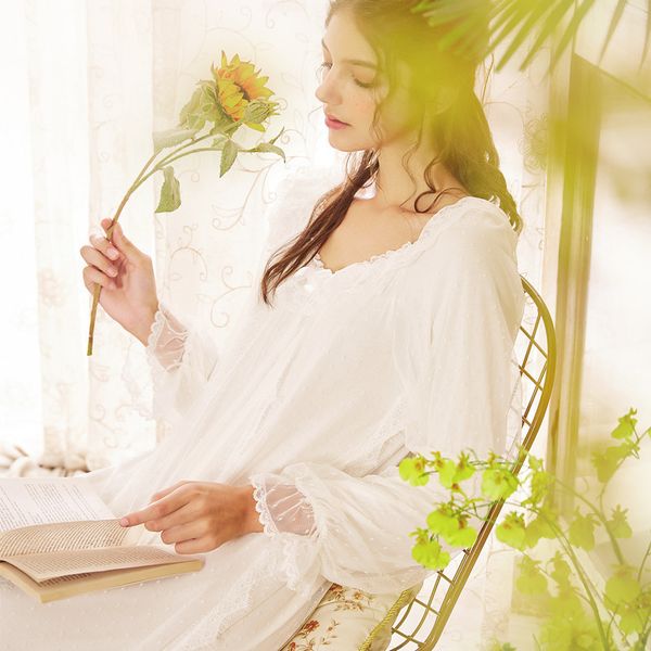 

2020 ветер ночная рубашка женская осень и зима новый сексуальный кружева тонкий раздел принцесса с длинным рукавом длинное платье, Black;red