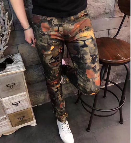 

мужская мода южнокорейская версия новой тенденции похудения личности камуфляж печати шаблон прямой ногой жан брюки / 28-36, Blue